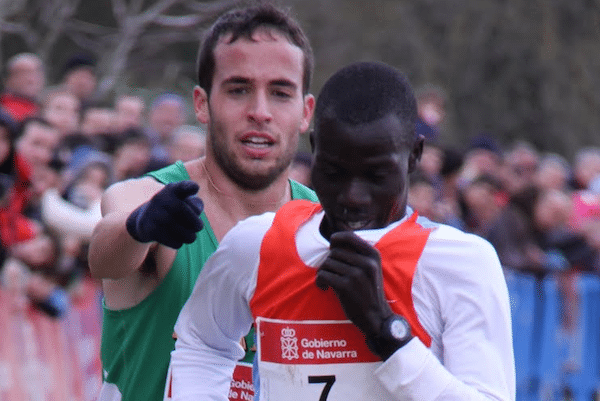 Histoire inspirante d&rsquo;un coureur espagnol qui a intentionnellement perdu la course pour que son adversaire kenyan puisse gagner