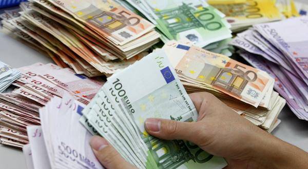 Un Nigérian cachait 79.000 euros dans son ventre