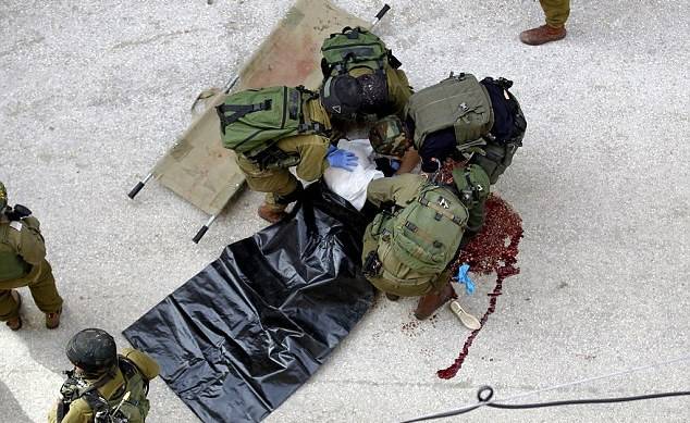 Couteau à la main, une palestinienne de 17 ans a été abattue après avoir poignardé un soldat israélien
