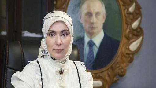 Qui est Aina Gamzatova, la candidate musulmane qui ose défier Poutine?
