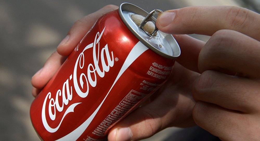 Elle fait une découverte terrifiante dans sa canette de Coca