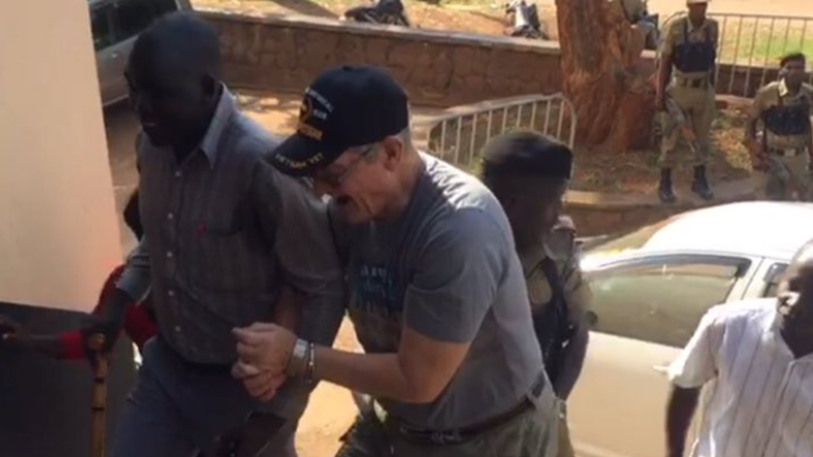 « Vous détestez Jésus, vous vous détestez »: un pasteur américain plaide non coupable d&rsquo;agression en Ouganda