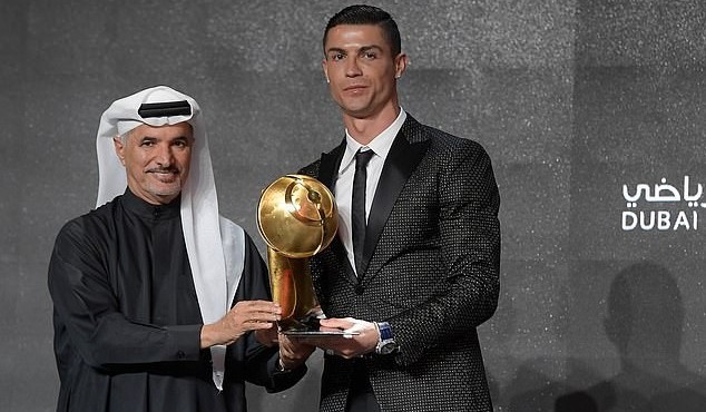 Cristiano Ronaldo nommé joueur de l&rsquo;année aux Globe Soccer Awards devant Griezmann et Mbappe