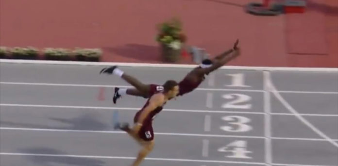 Il plonge pour gagner cette course, son adversaire très en colère (vidéo)