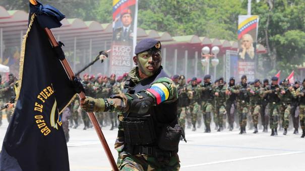 Le président vénézuélien, Nicolas Maduro, appelle au dialogue le jour de l&rsquo;indépendance