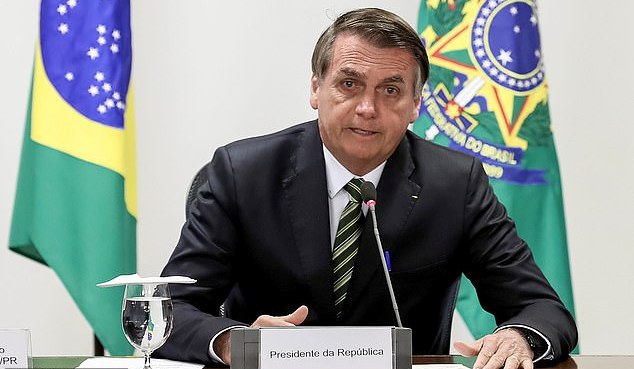 Le Brésil acceptera une aide de 20 millions de dollars pour lutter contre les incendies de forêt dans l&rsquo;Amazonie à condition que les dirigeants du G7 le laissent dépenser à sa guise