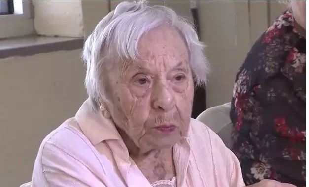 Une femme de 107 ans dit que le secret de la longévité est de ne se jamais marier