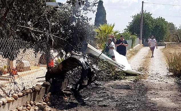 Au moins cinq personnes, dont un enfant, sont tuées dans un accident lors d&rsquo;une collision entre un hélicoptère et un avion léger sur l&rsquo;île de Majorque, en Espagne