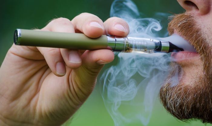 Un patient de l&rsquo;Illinois est mort du vapotage. La cigarette électronique, c&rsquo;est vraiment de la merde