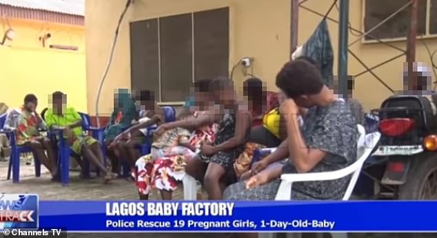 19 femmes enceintes libérées de la «fabrique de bébés» nigériane où des femmes enlevées ont été violées afin que leurs enfants puissent être vendus à 1 000 £ chacun