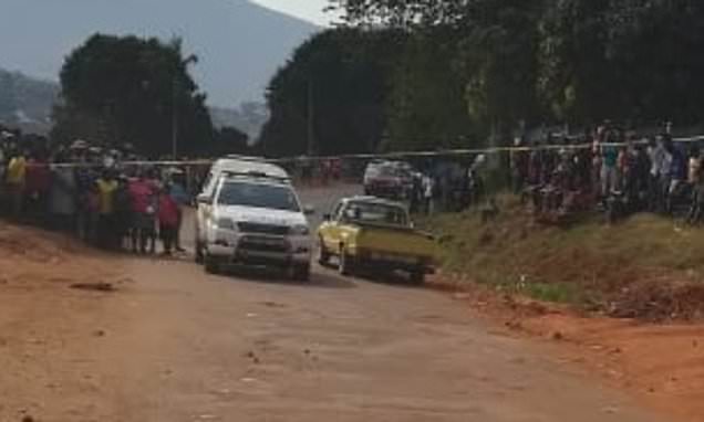 Un homme, qui a violé une adolescente malade mentale, a été brûlé vif par une foule en colère