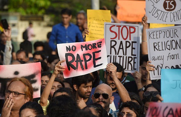 Inde: une écolière aveugle de 15 ans est violée par deux de ses professeurs
