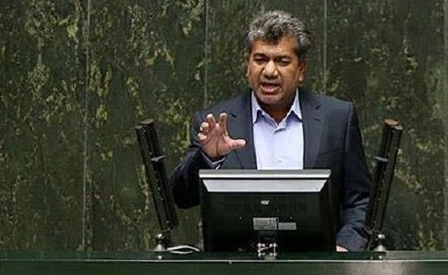 Le président d&rsquo;un parlement iranien annonce offrir 3 millions de dollars à celui qui tuera Trump