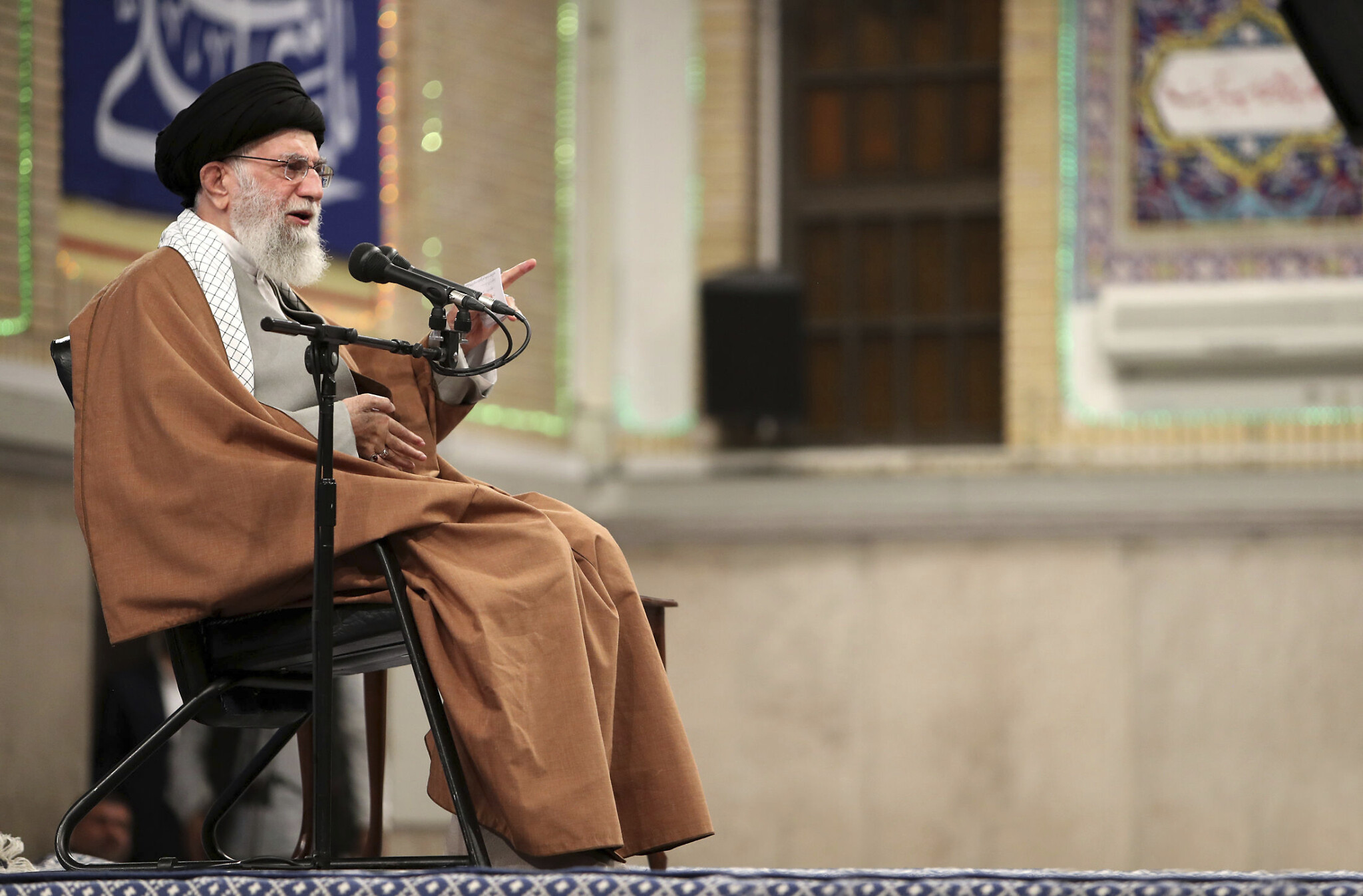 Le guide suprême iranien jure de massacrer les américains après le lancement de 22 missiles sur deux bases américaines en Irak