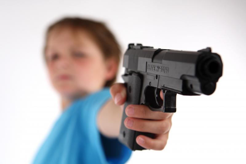 Un garçon de 11 ans abat son enseignant et blesse quatre élèves avant de se suicider dans une école