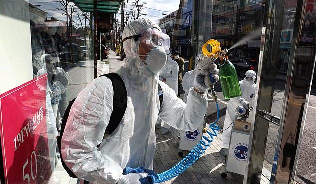 Coronavirus: la Corée du Sud ferme à nouveau ses écoles après la plus forte hausse depuis des semaines