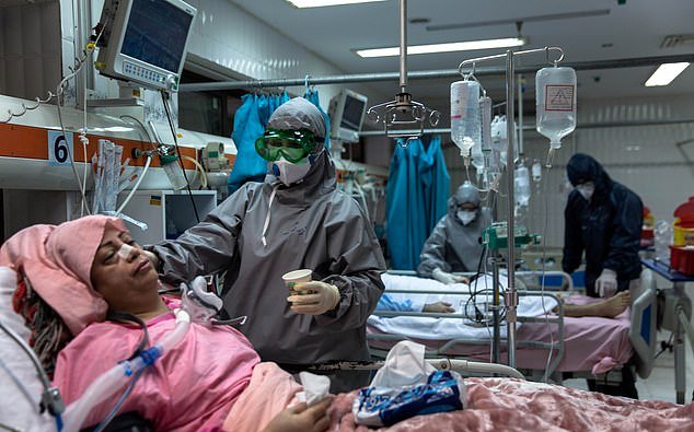 Une personne en Iran meurt du coronavirus toutes les dix minutes, révèle un responsable de la santé alors que le nombre de morts dans le pays augmente de 149 à 1284